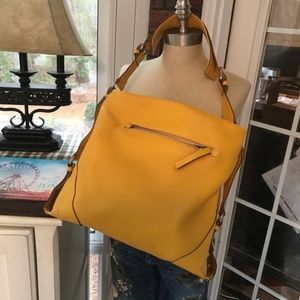 🦋 Gorgeous Tumi Handbag